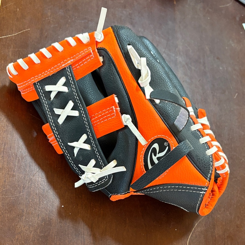 Rawlings Youth Black and Orange Glove
